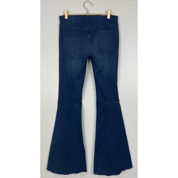 We The Free Penny Pull-On Flare Jeans Riviera Blue Size 26 *Altered to Raw Hem - Picture 8 of 15